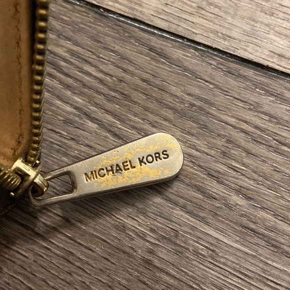 Michael Kors Long Zip Wallet - Picture 7 of 7